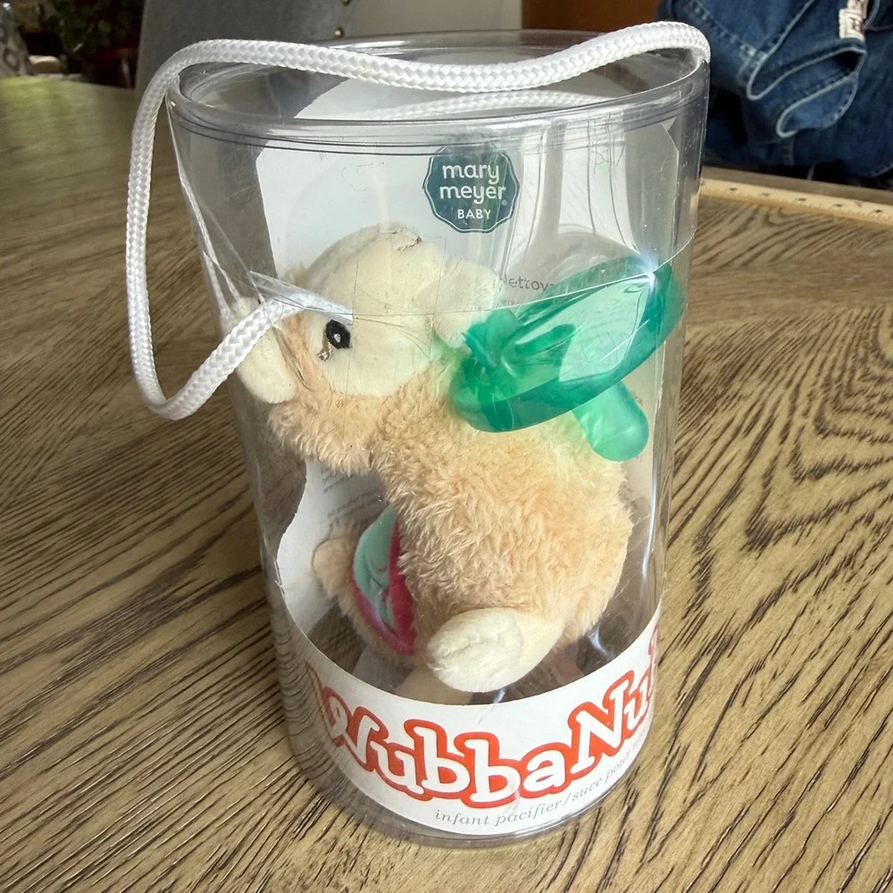 Mary Meyer WubbaNub Infant Pacifier Plush Lily Llama Tan Cream New in Packaging - Picture 2 of 3